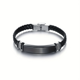 Pulseira masculina de couro trançado preto modelo Feltre com placa central de aço All Black.