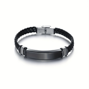 Pulseira masculina de couro trançado preto modelo Feltre com placa central de aço All Black.