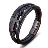 Pulseira masculina de couro preto multicamadas modelo Pienza com cruz em aço black.