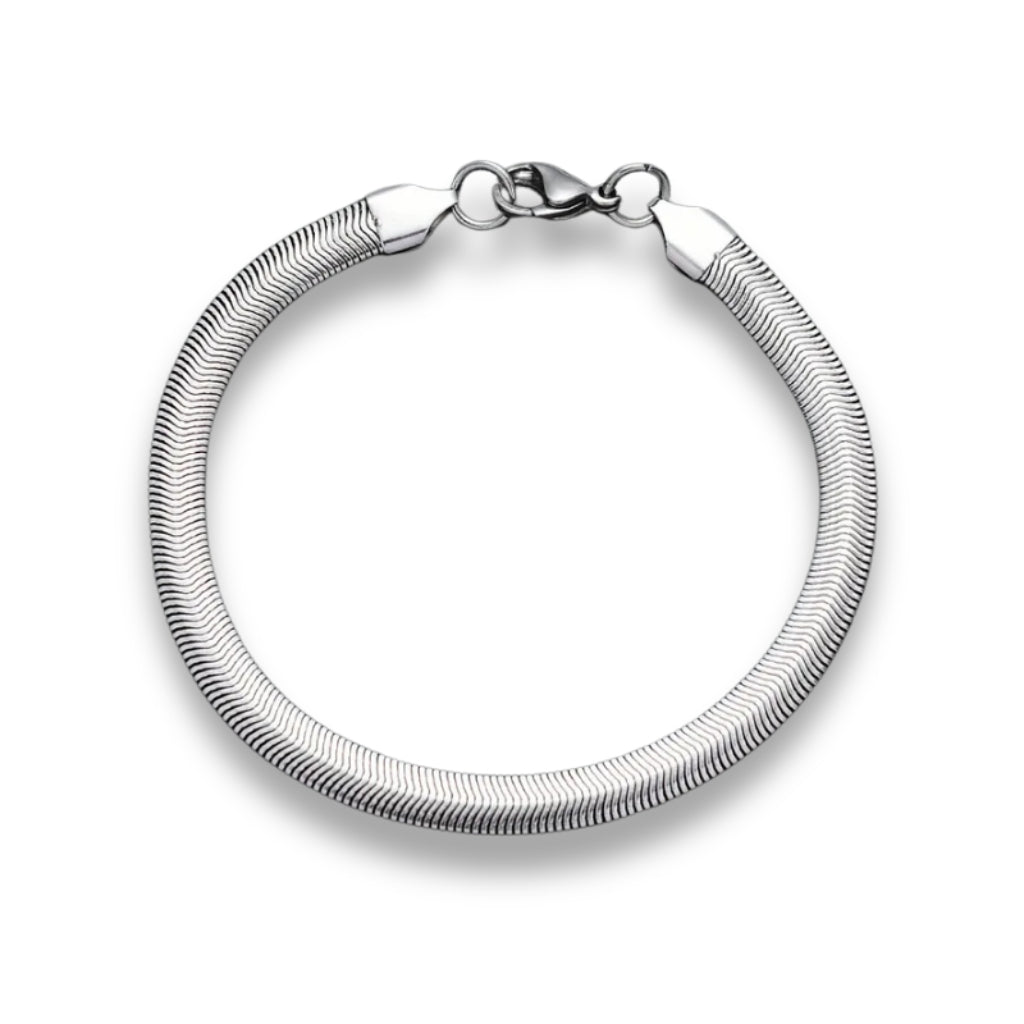 Pulseira masculina prateada modelo Serpari com malha fita (snake) achatada.
