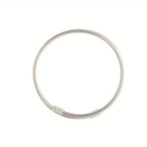 Bracelete masculino prateado ajustável com design twisted cable (torcido).